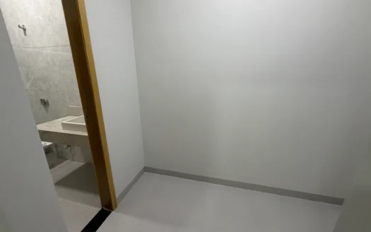 Casa com 3 Quartos na 1404 Sul