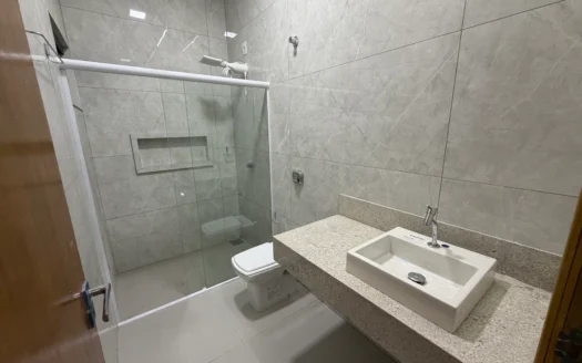 Casa com 3 Quartos na 1404 Sul