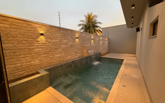 Casa Alto Padrão de 3 Suítes