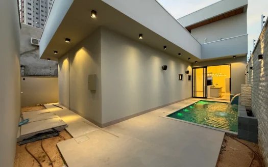 Casa Alto Padrão de 3 Suítes