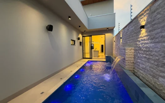 Casa Alto Padrão de 3 Suítes