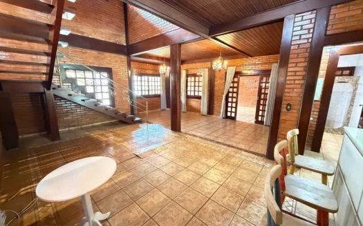 Sobrado com 4 Suítes