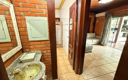 Sobrado com 4 Suítes