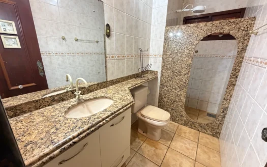 Sobrado com 4 Suítes