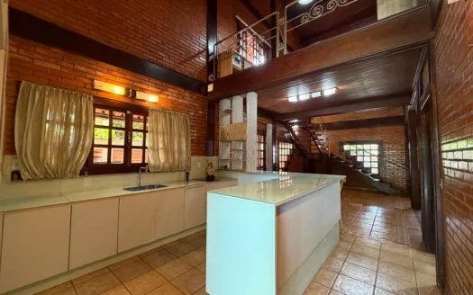 Sobrado com 4 Suítes