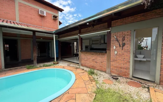 Sobrado com 4 Suítes