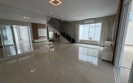 Sobrado com 4 Suítes Plenas