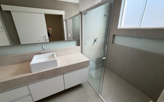 Sobrado com 4 Suítes Plenas