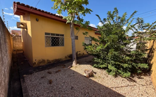 2 Casas em Lote Único