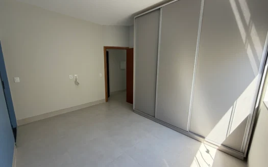 Casa com 4 Quartos