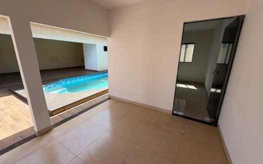 Casa com 3 Quartos e Piscina