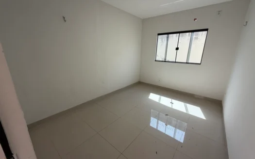 Casa com 3 Quartos e Piscina