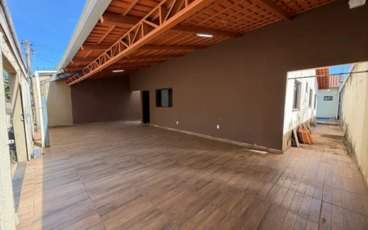 Casa com 3 Quartos e Piscina