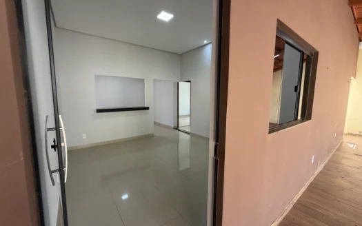 Casa com 3 Quartos e Piscina