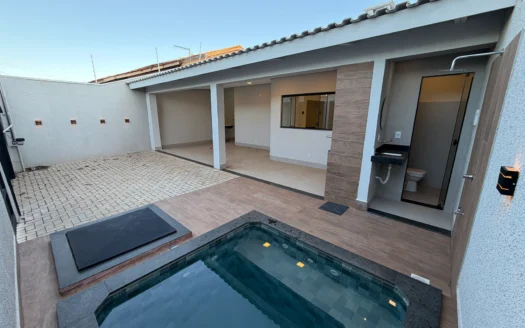 Casa de 3 Quartos  com Piscina
