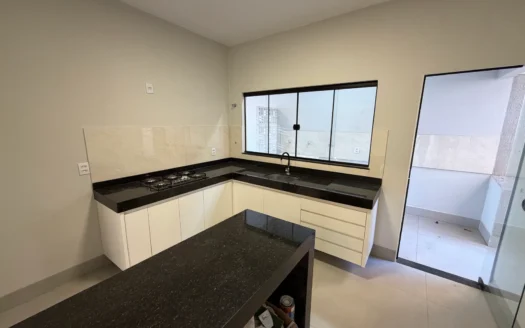 Casa de 3 Quartos  com Piscina