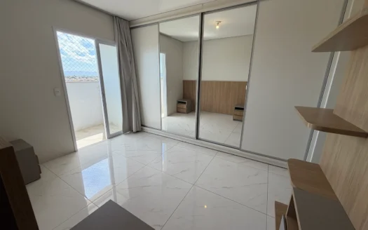 Apartamento com 3 Quartos