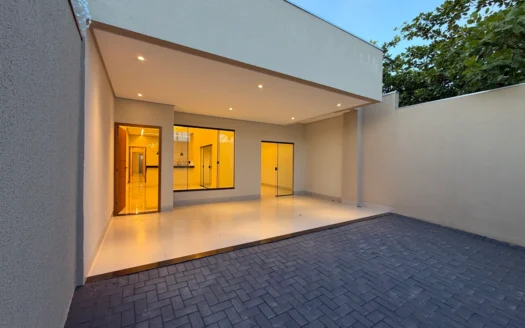 Casa com 3 Suítes na 1003 Sul
