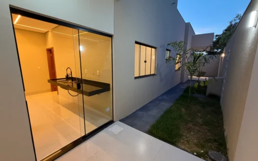 Casa com 3 Suítes na 1003 Sul