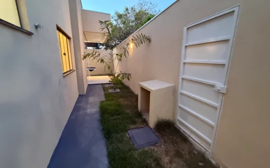 Casa com 3 Suítes na 1003 Sul