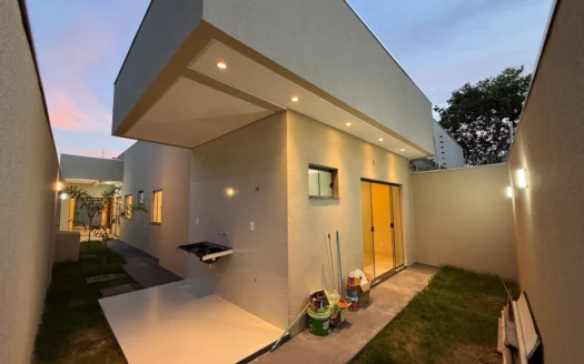 Casa com 3 Suítes na 1003 Sul