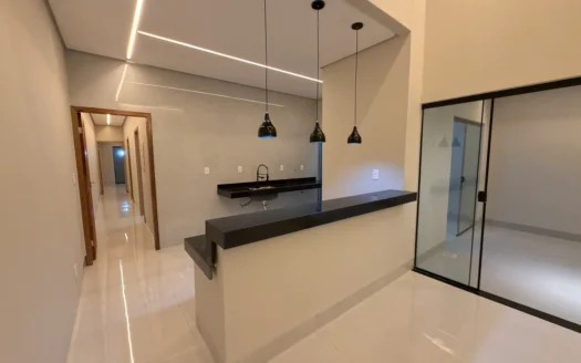 Casa com 3 Suítes na 1003 Sul