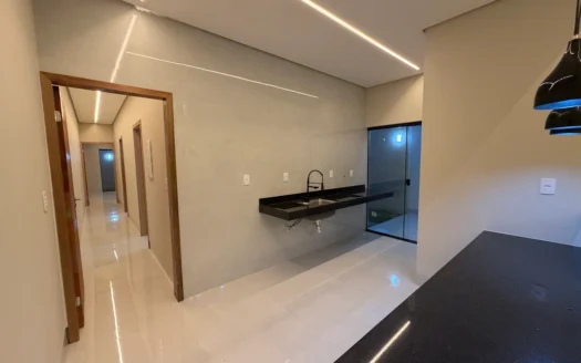 Casa com 3 Suítes na 1003 Sul