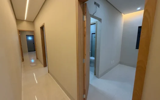 Casa com 3 Suítes na 1003 Sul