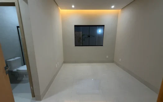 Casa com 3 Suítes na 1003 Sul