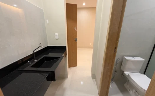 Casa com 3 Suítes na 1003 Sul