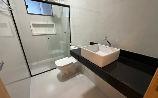 Casa com 3 Suítes na 1003 Sul