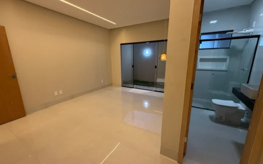 Casa com 3 Suítes na 1003 Sul