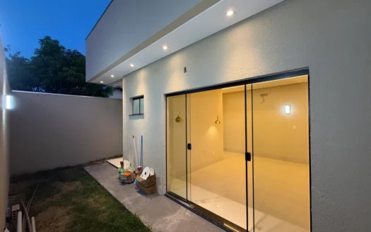 Casa com 3 Suítes na 1003 Sul