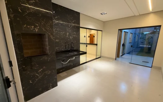 Casa com 3 Suítes na 1003 Sul