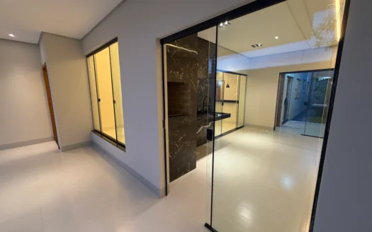 Casa com 3 Suítes na 1003 Sul