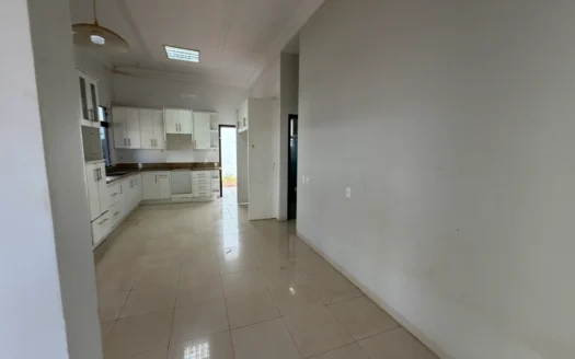 Casa com 4 Quartos