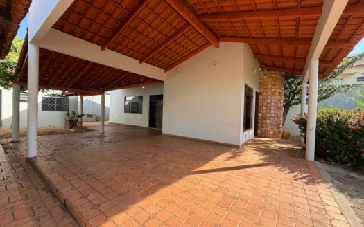 Casa com 4 Quartos