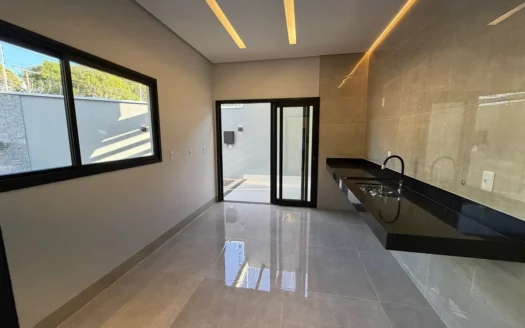 Casa de 3 Quartos na 505 Sul