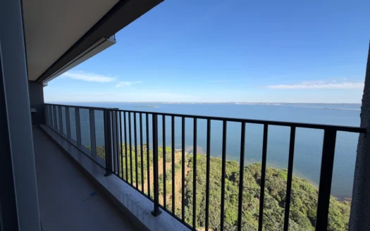 Apartamento de 3 Suítes na Graciosa