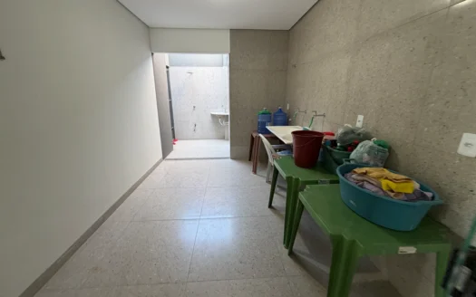 Sobrado com 4 Quartos