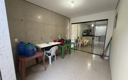 Sobrado com 4 Quartos