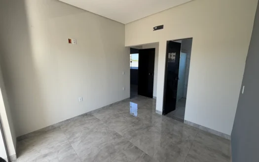 Sobrado com 4 Quartos