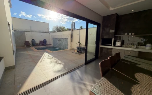 Casa com 3 Suítes Plenas