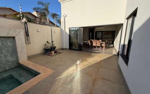Casa com 3 Suítes Plenas