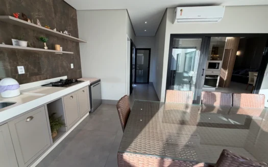 Casa com 3 Suítes Plenas