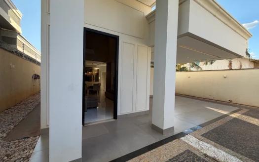 Casa com 3 Suítes Plenas