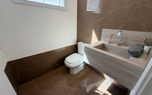 Casa com 3 Suítes