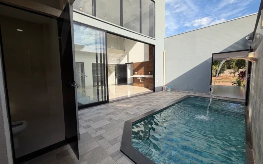 Casa com 4 Suítes