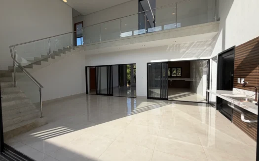 Casa com 4 Suítes