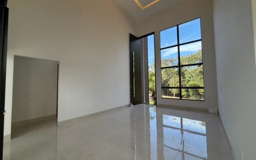 Casa com 4 Suítes